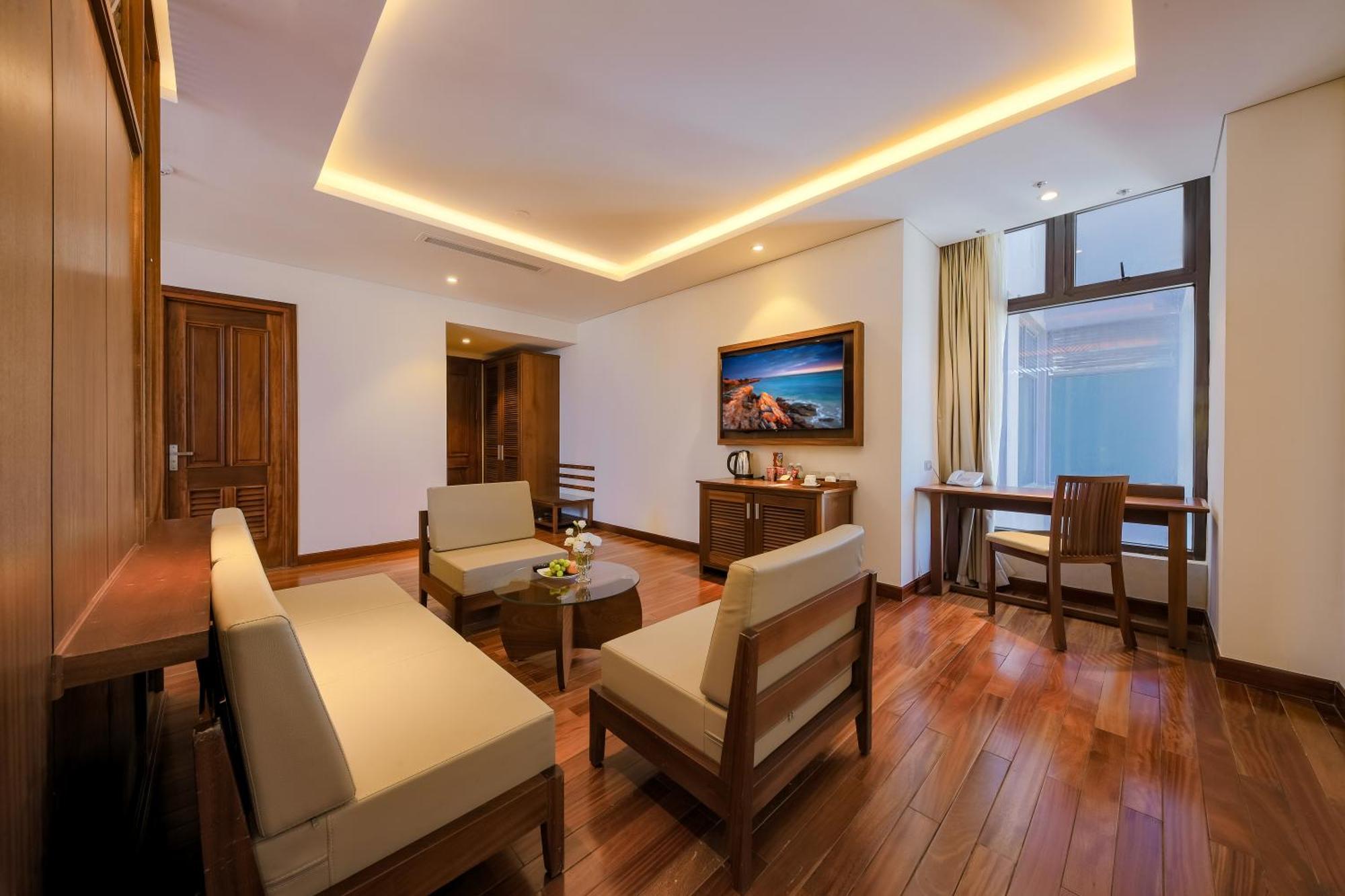 Green Beach Hotel Nha Trang Buitenkant foto