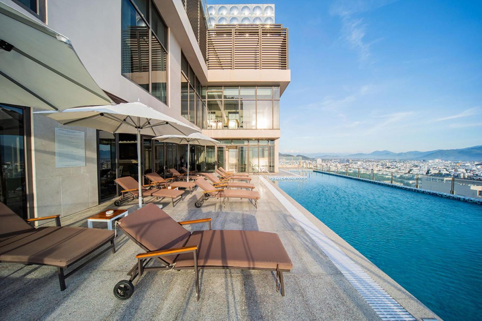 Green Beach Hotel Nha Trang Buitenkant foto
